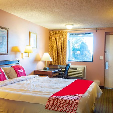 Oyo Hotel Edison Nj Route 1 Ngoại thất bức ảnh
