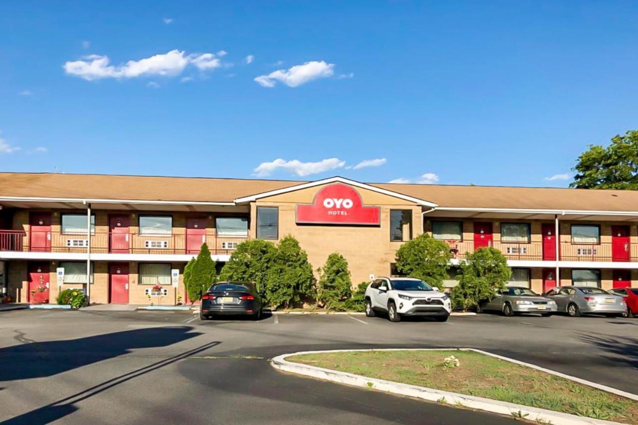Oyo Hotel Edison Nj Route 1 Ngoại thất bức ảnh
