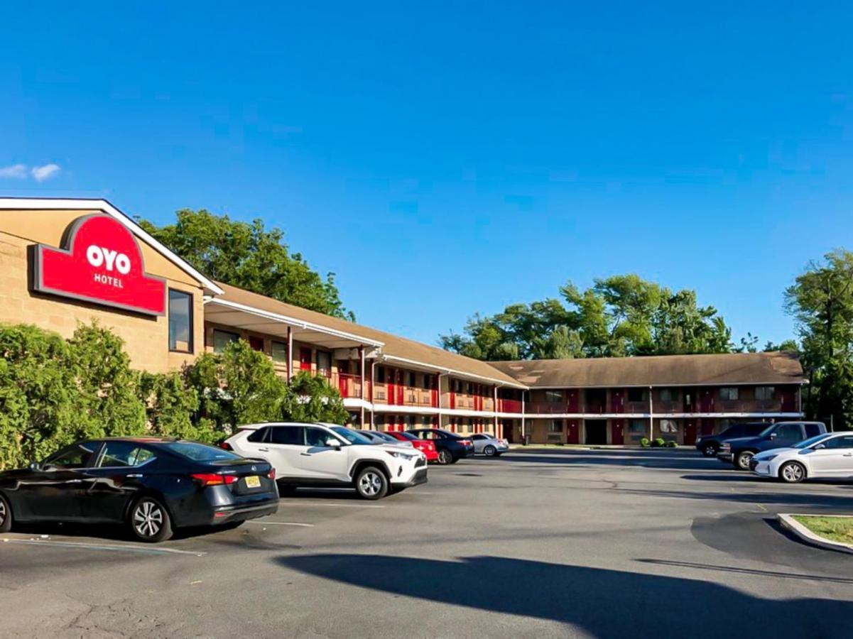 Oyo Hotel Edison Nj Route 1 Ngoại thất bức ảnh